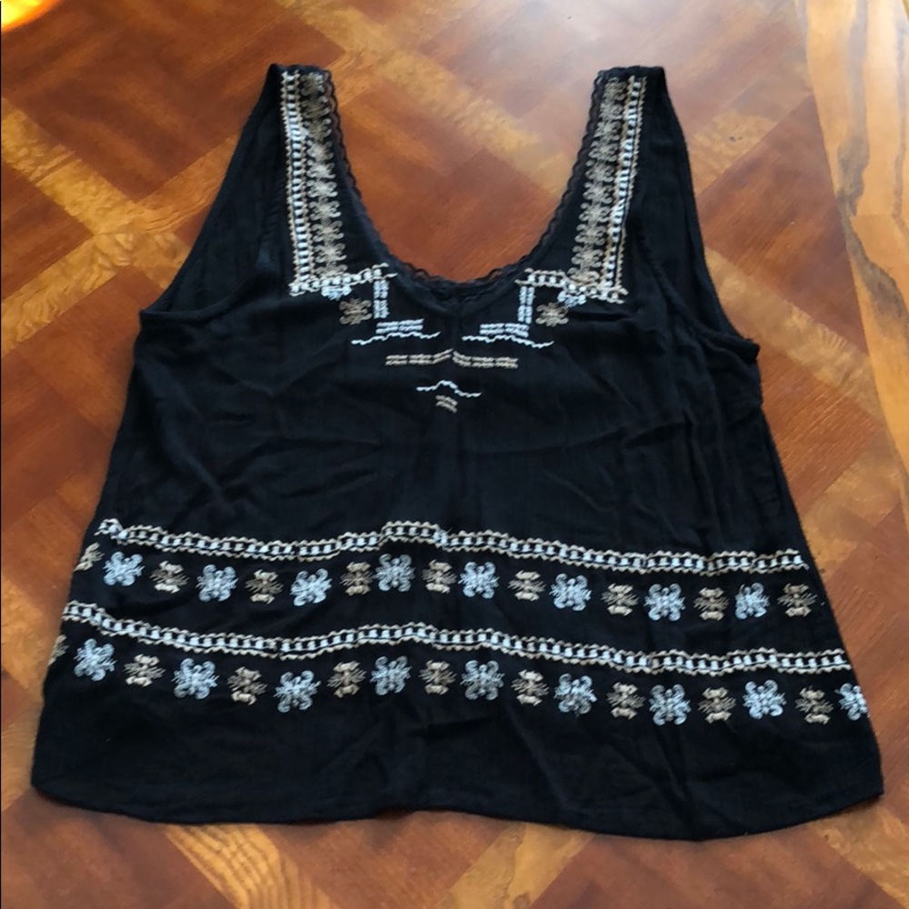 Black embroidered top - Size M